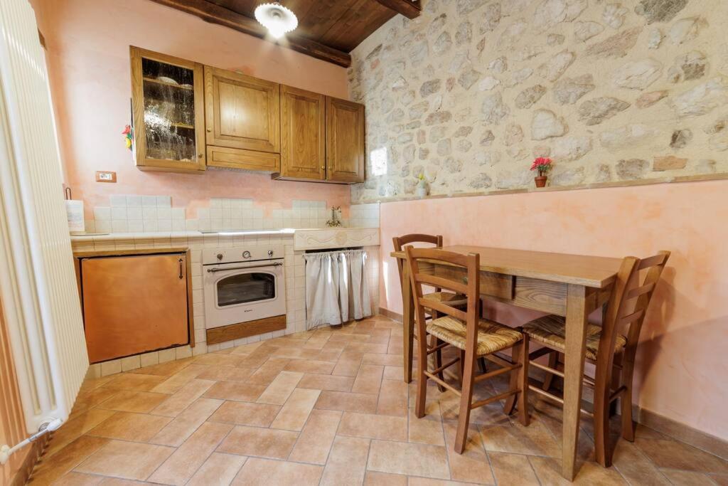 Appartamento Venturini Trevi Esterno foto