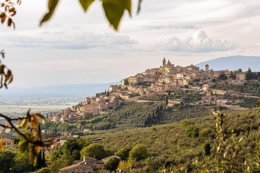Appartamento Venturini Trevi Esterno foto